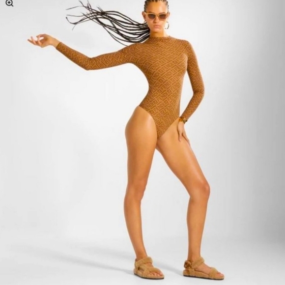 NWT Fendi X Skims Mock Neck Long Sleeve Bodysuit Size 3X - Picture 2 of 9